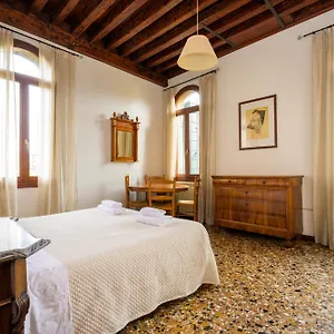 Appartamento San Trovaso, Venezia